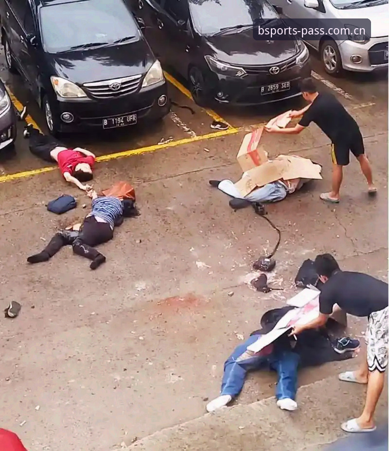 b体育官方网址 贝纳蒂亚管理课:从马赛更衣室斗殴到b体育平台实战应用教程